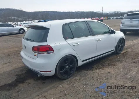2011 Volkswagen Gti 4-Door z USA, uszkodzony, nr VIN WVWHD7AJ3BW205240
